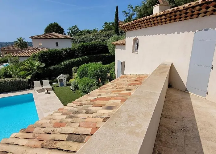 4p With Private Pool Near The Sea *