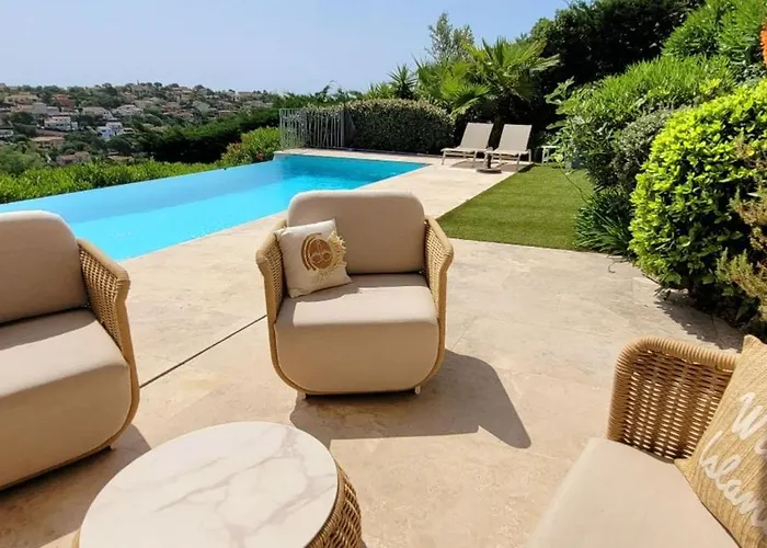 Holiday home 4p With Private Pool Near The Sea Sainte-Maxime