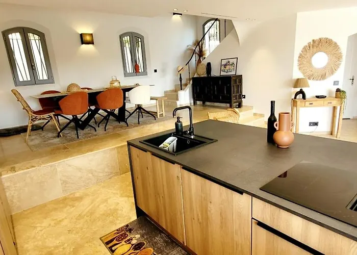 4p With Private Pool Near The Sea * Сент-Максім