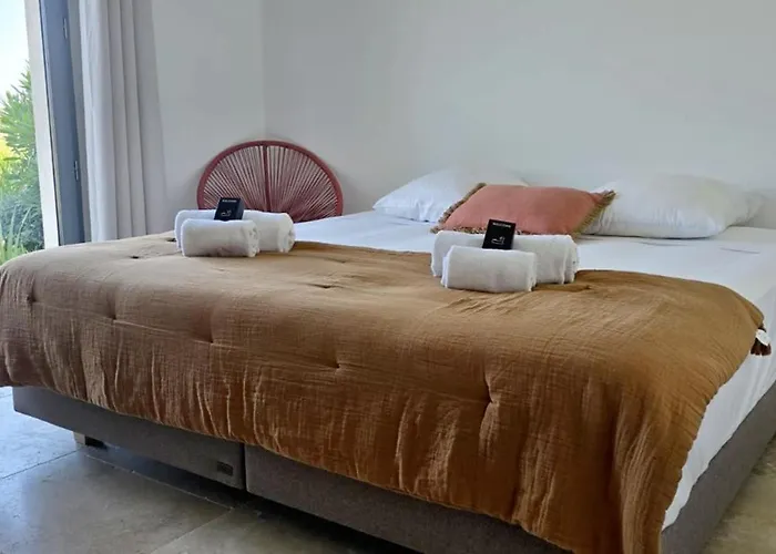 Будинок відпочинку 4p With Private Pool Near The Sea